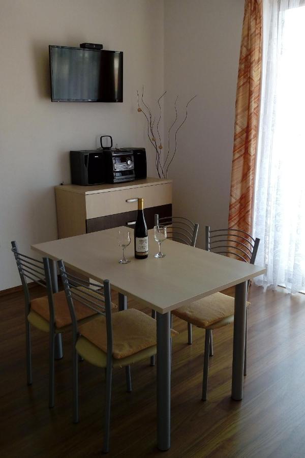 Apartments With A Parking Space Igrane, Makarska - 13535 Luaran gambar